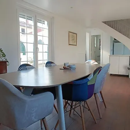 Maison De Avec Grande Terrasse A Caneta