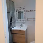 Maison De Avec Grande Terrasse A Caneta *