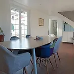 Maison De Avec Grande Terrasse A Caneta