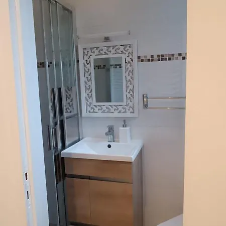 Maison De Avec Grande Terrasse A Caneta *